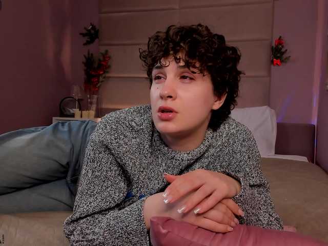 AdelinePerle's BongaCams show and profile