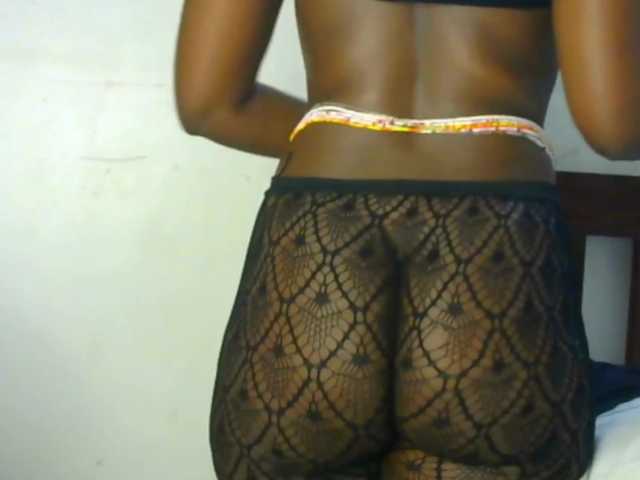 candychic's BongaCams show and profile