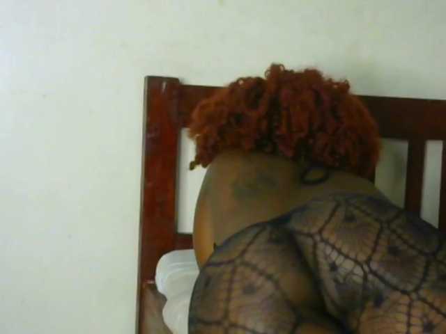 candychic's BongaCams show and profile