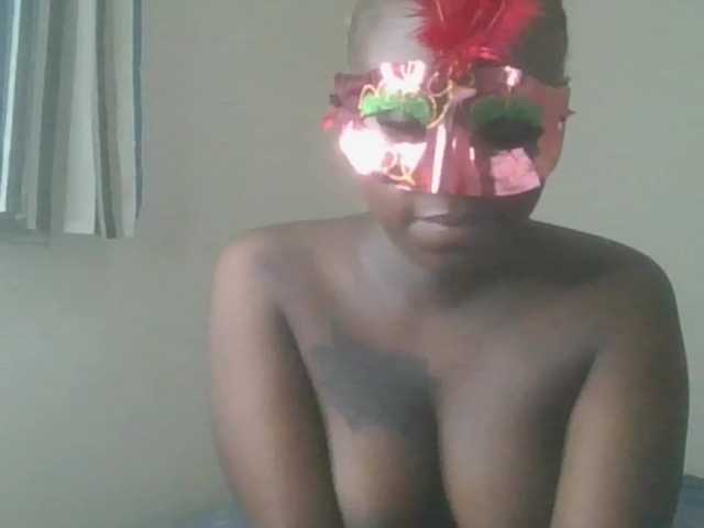 candychic's BongaCams show and profile