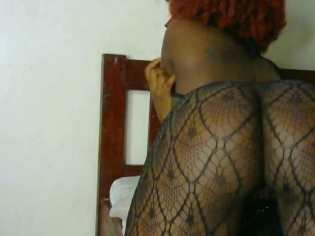 candychic's BongaCams show and profile