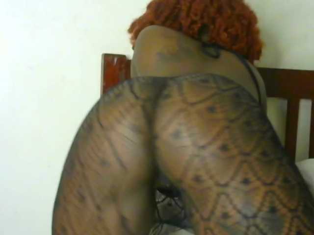 candychic's BongaCams show and profile