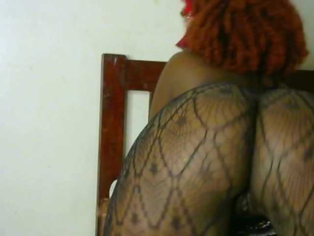 candychic's BongaCams show and profile