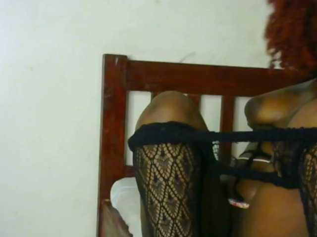 candychic's BongaCams show and profile