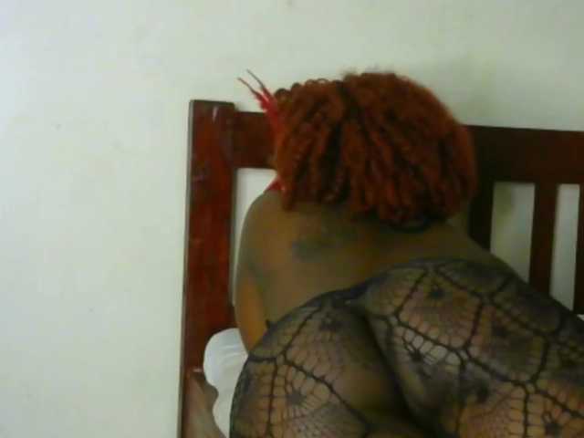 candychic's BongaCams show and profile