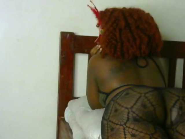 candychic's BongaCams show and profile