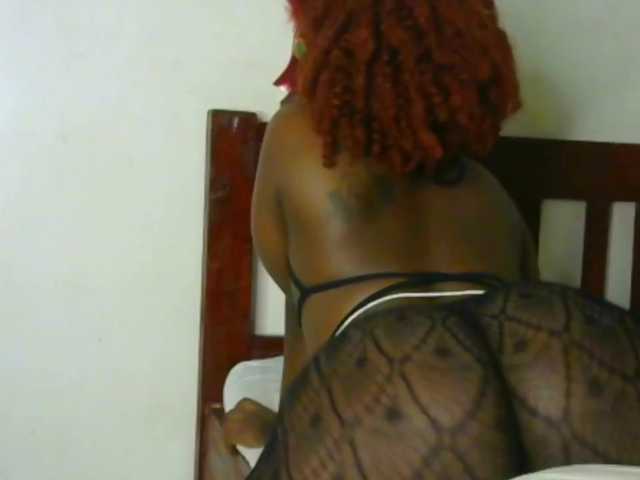 candychic's BongaCams show and profile