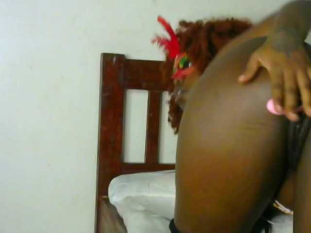 candychic's BongaCams show and profile