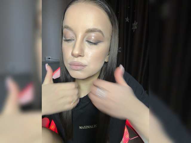 Lerwsss9's BongaCams show and profile