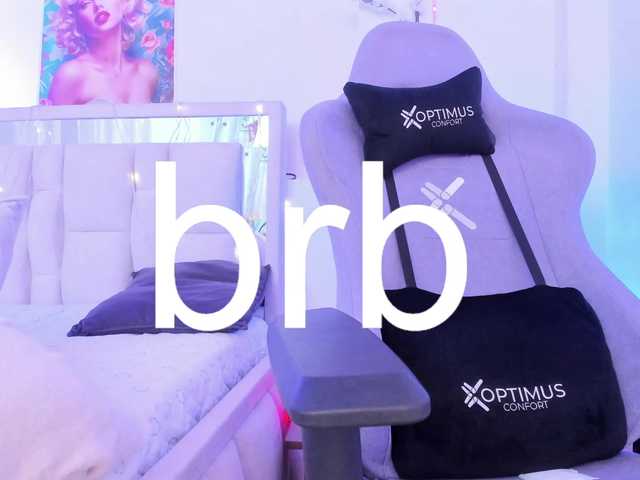 Saamii-robertss01's BongaCams show and profile