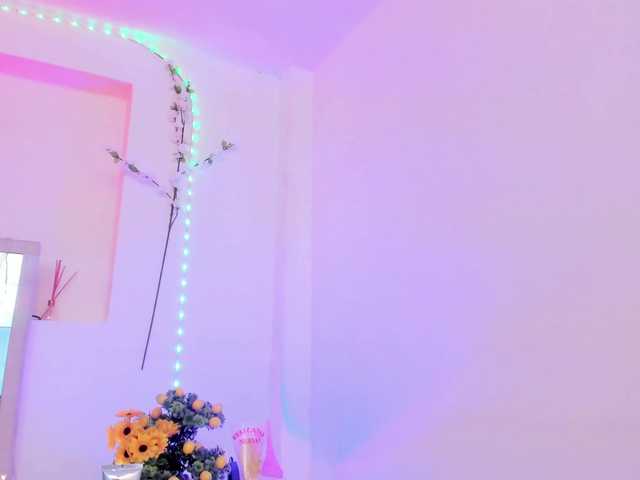 Saamii-robertss01's BongaCams show and profile