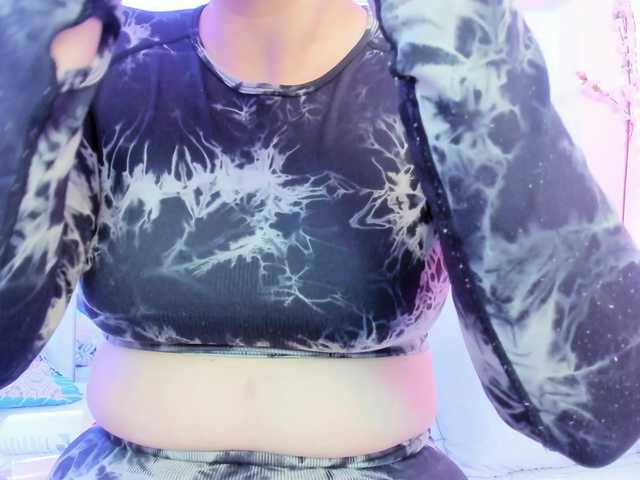 Saamii-robertss01's BongaCams show and profile