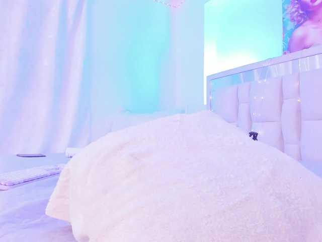 Saamii-robertss01's BongaCams show and profile