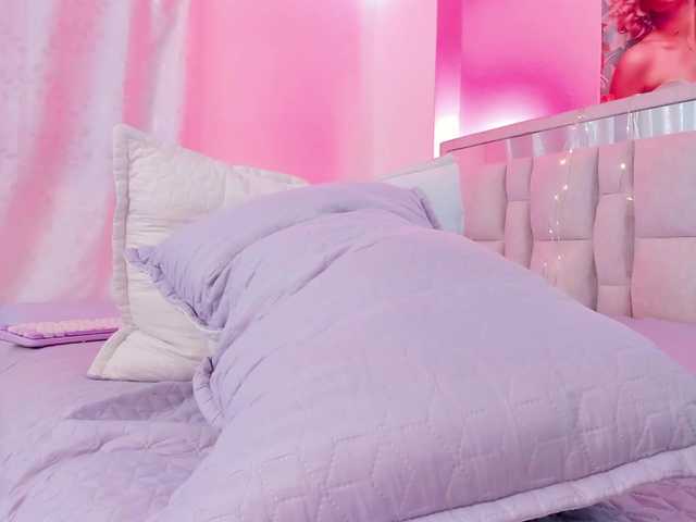 Saamii-robertss01's BongaCams show and profile