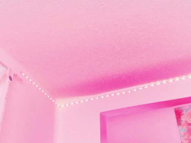 Saamii-robertss01's BongaCams show and profile