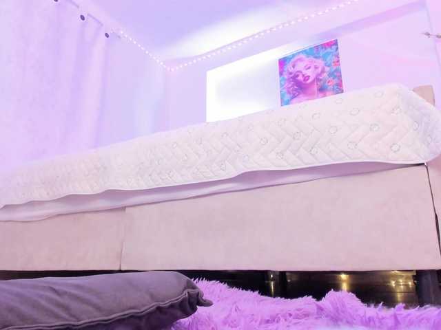 Saamii-robertss01's BongaCams show and profile