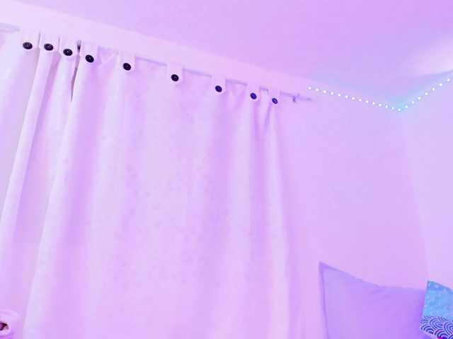 Saamii-robertss01's BongaCams show and profile