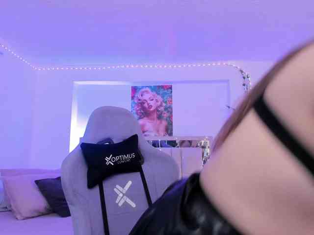 Saamii-robertss01 webcam