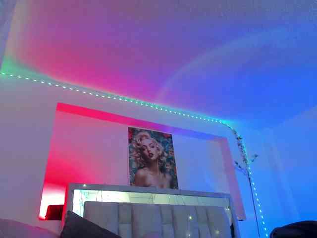 Saamii-robertss01 webcam