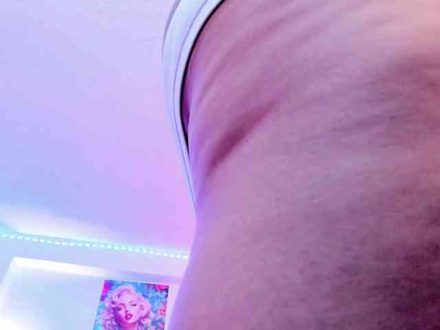 Saamii-robertss01 webcam