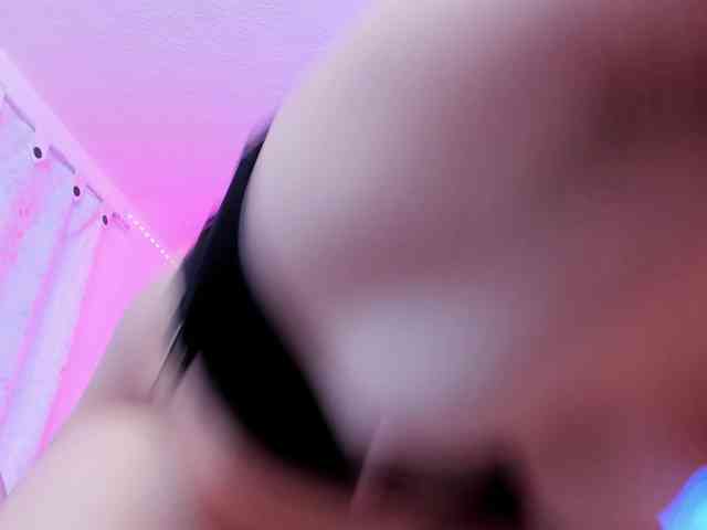 Saamii-robertss01 webcam