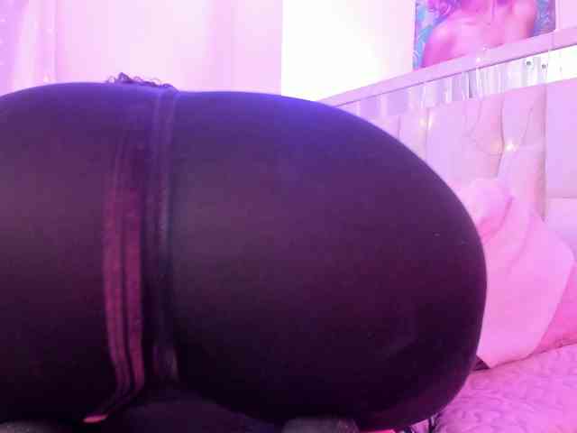 Saamii-robertss01 webcam