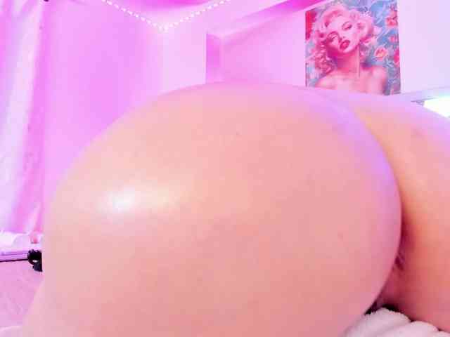 Saamii-robertss01 webcam