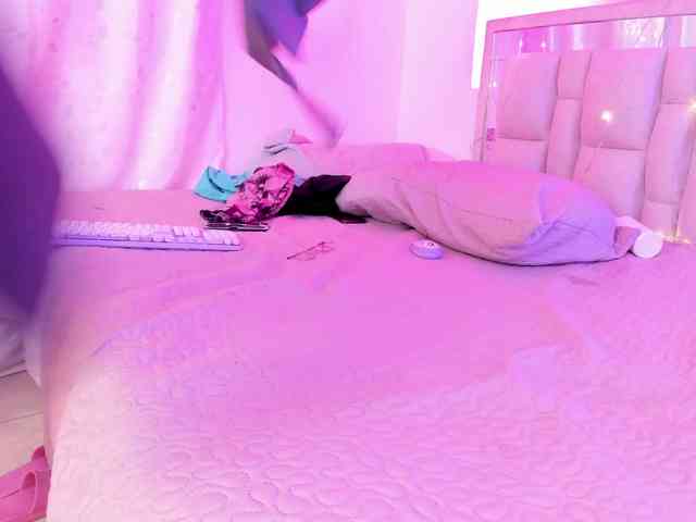 Saamii-robertss01 webcam