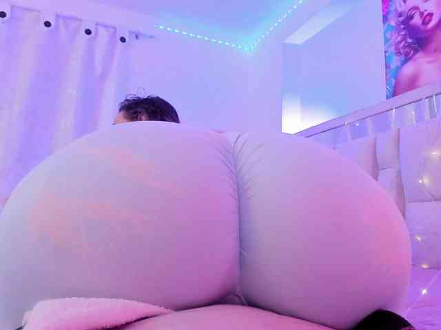 Saamii-robertss01 webcam