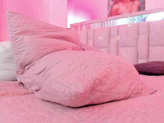 Saamii-robertss01 webcam