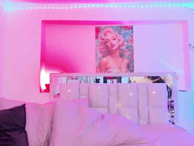 Saamii-robertss01 webcam