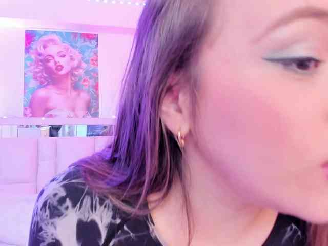 Saamii-robertss01 webcam