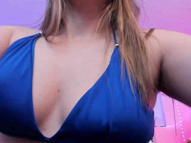 Saamii-robertss01 webcam