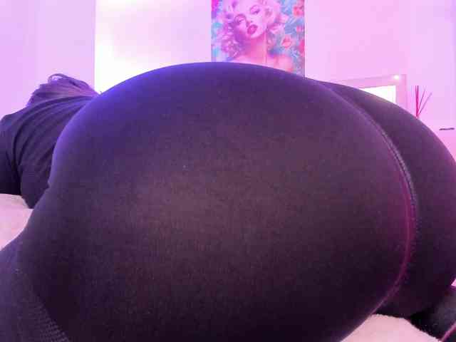 Saamii-robertss01 webcam