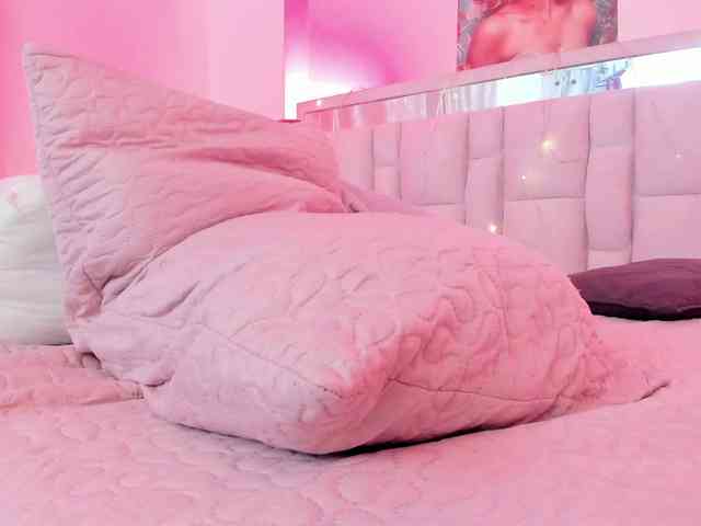 Saamii-robertss01 webcam