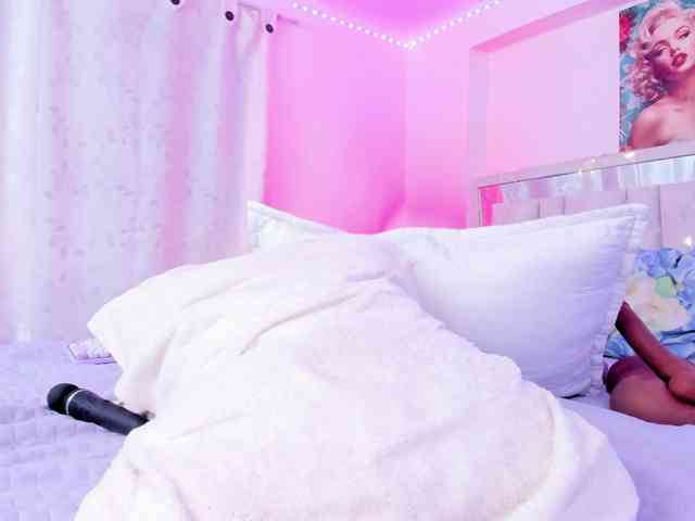 Saamii-robertss01 webcam