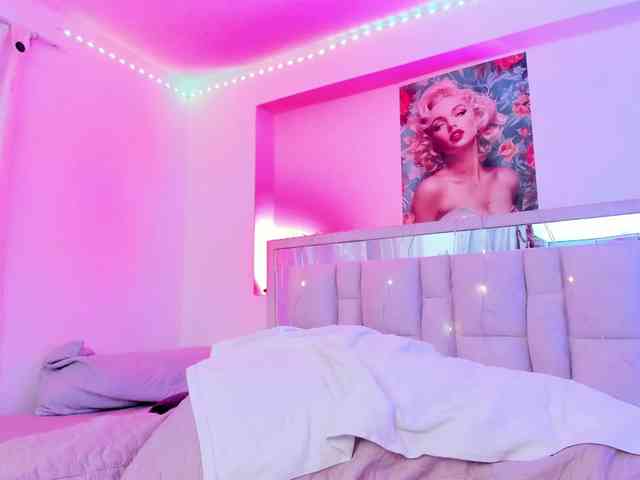 Saamii-robertss01 webcam