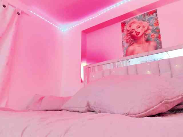 Saamii-robertss01 webcam