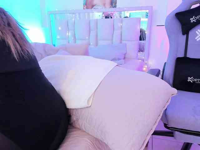 Saamii-robertss01 webcam