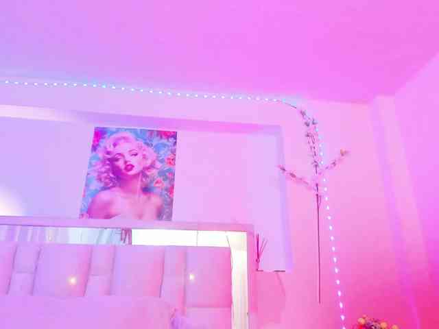 Saamii-robertss01 webcam