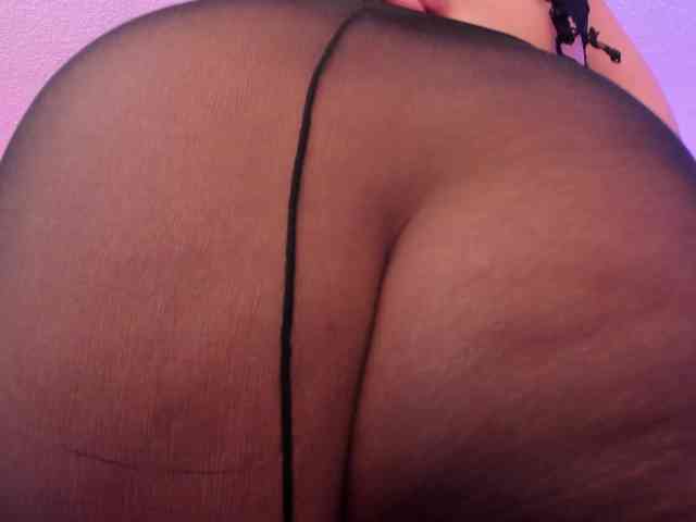 Saamii-robertss01 webcam