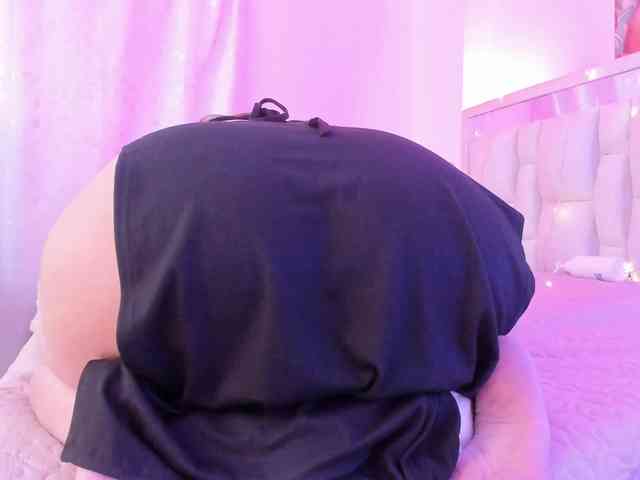 Saamii-robertss01 webcam