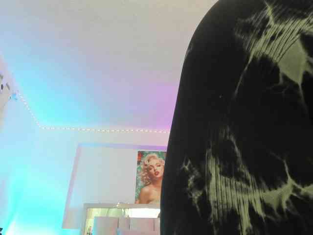 Saamii-robertss01 webcam