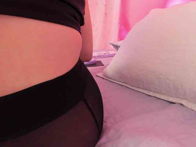 Saamii-robertss01 webcam