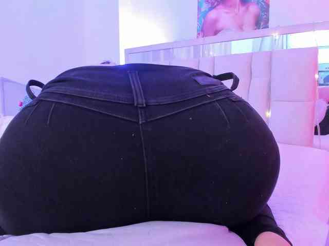 Saamii-robertss01 webcam