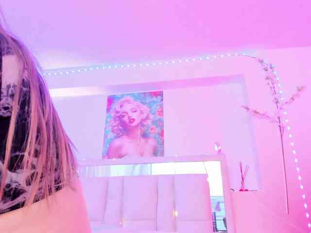 Saamii-robertss01 webcam