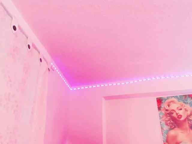 Saamii-robertss01 webcam