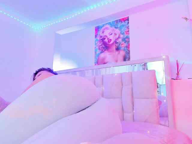 Saamii-robertss01 webcam