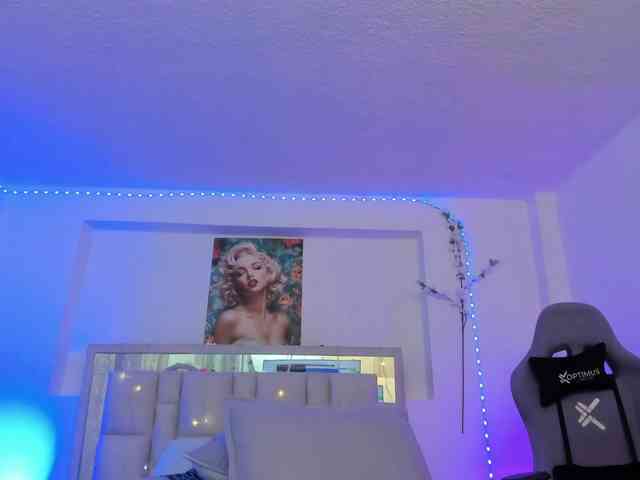 Saamii-robertss0... Live Webcam on BongaCams