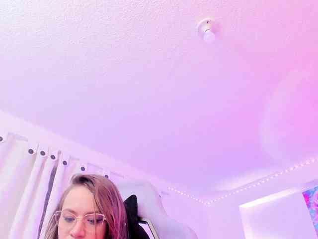 Saamii-robertss01 webcam